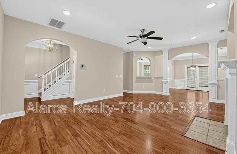 12928 Windy Lea Ln - Photo 7 of 23
