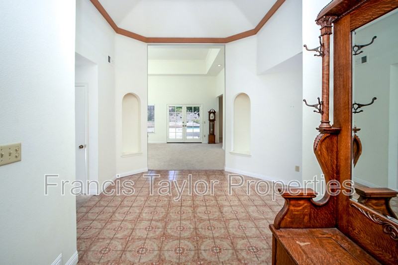 3209 Avenida Hacienda - Photo 6 of 44