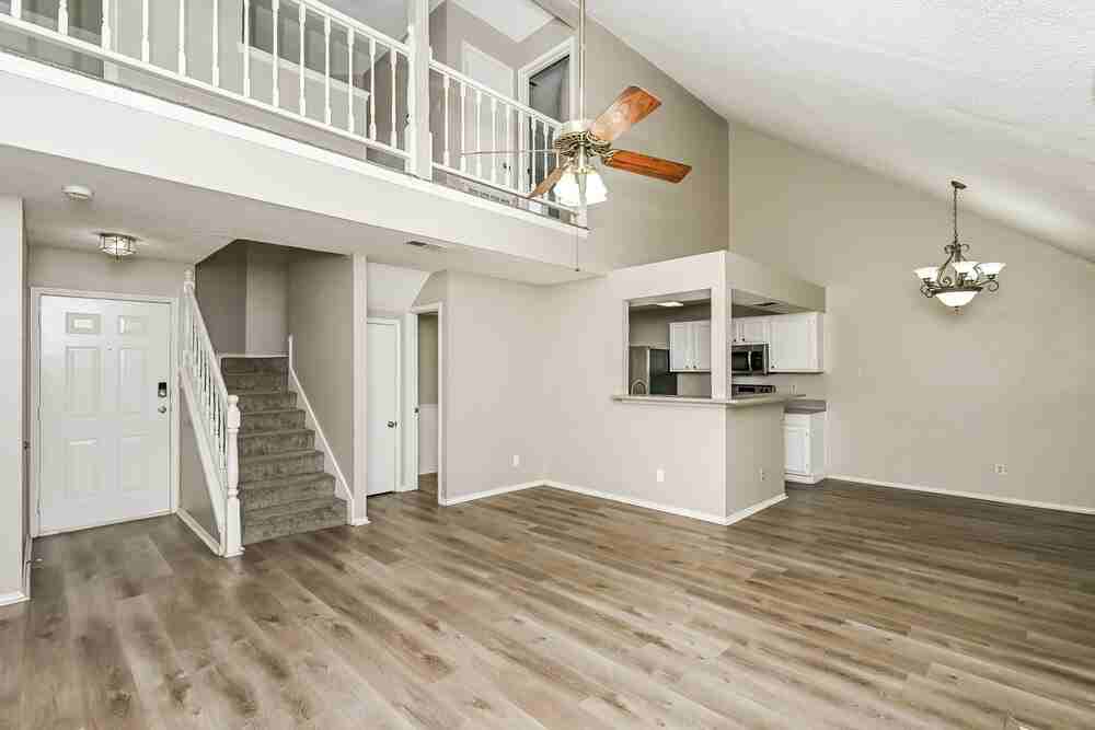 4844 Thistledown Dr - Photo 4 of 17