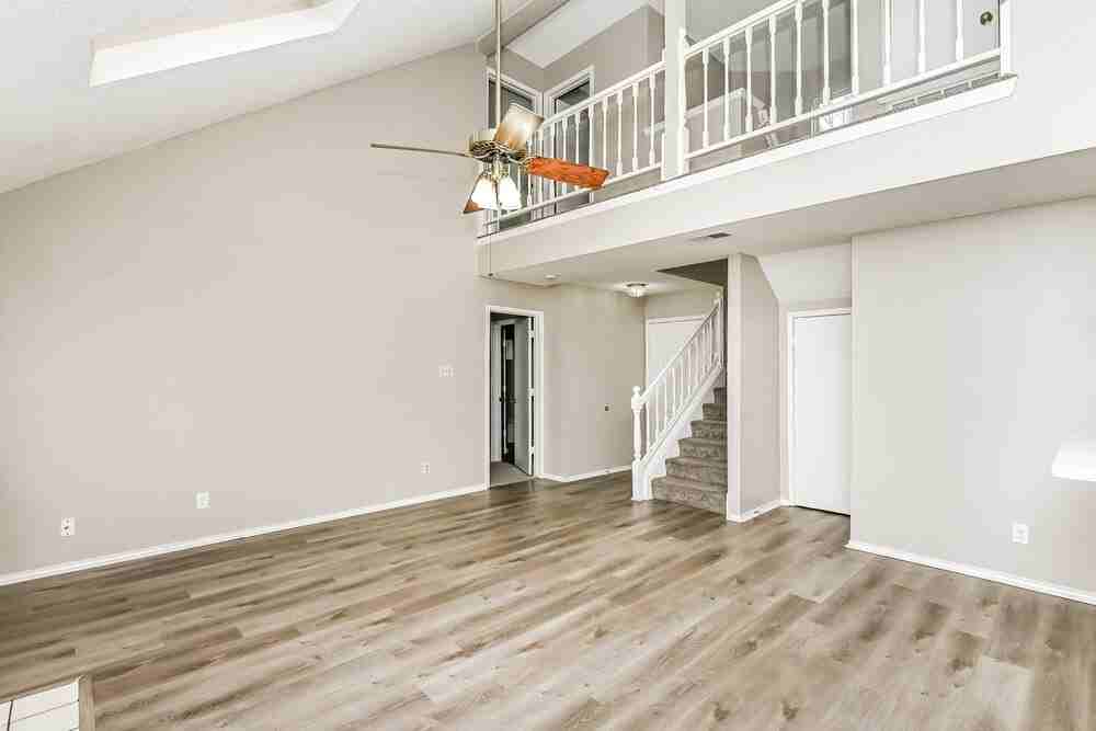 4844 Thistledown Dr - Photo 5 of 17