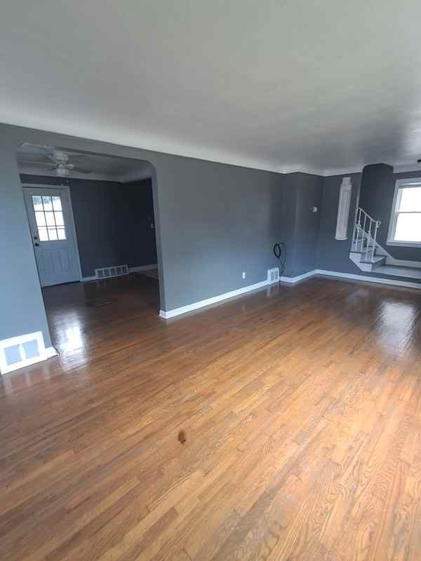 20901 Clare Ave - Photo 6 of 33