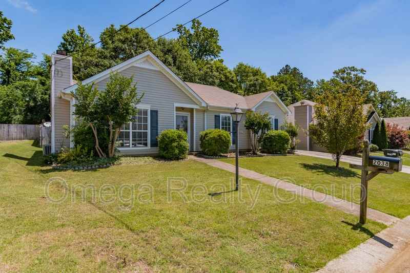 2038 Plantation Pkwy - Photo 2 of 26