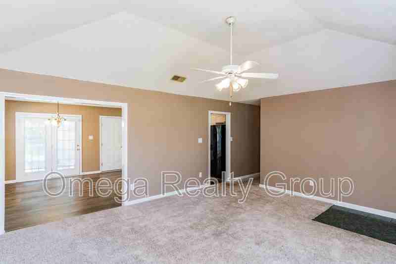 2038 Plantation Pkwy - Photo 5 of 26