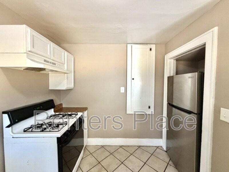 1132 S Gary Ave - Photo 7 of 18