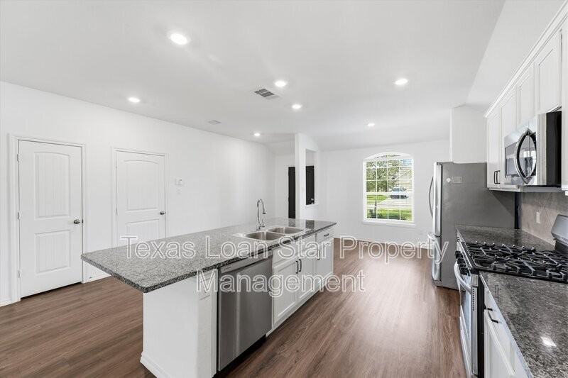 9306 Victoria Valley Ct - Photo 7 of 28