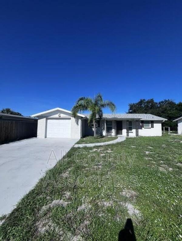 11115 Yellowwood Ln