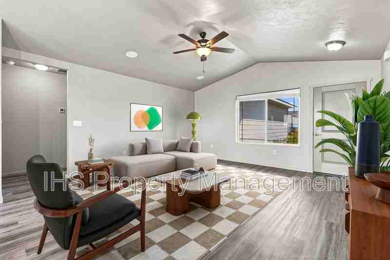 6030 Tarsus Ln - Photo 3 of 20