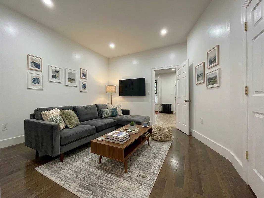 1639 Dekalb Avenue #1 - Photo 5 of 10