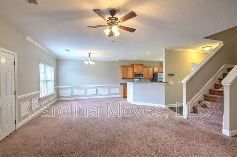 836 Bayshore Ln - Photo 4 of 23