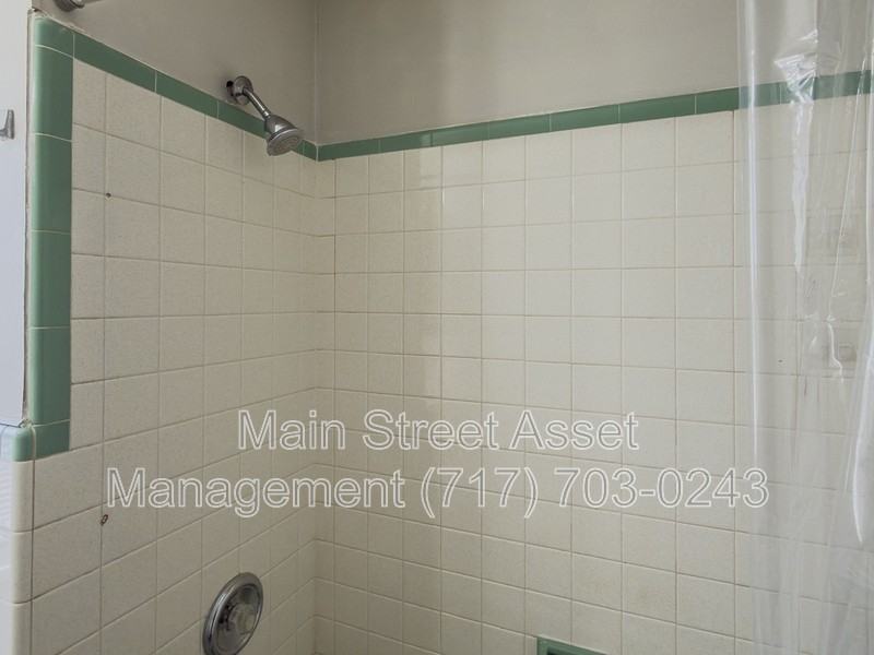 476 N Charlotte St #2 - Photo 7 of 24