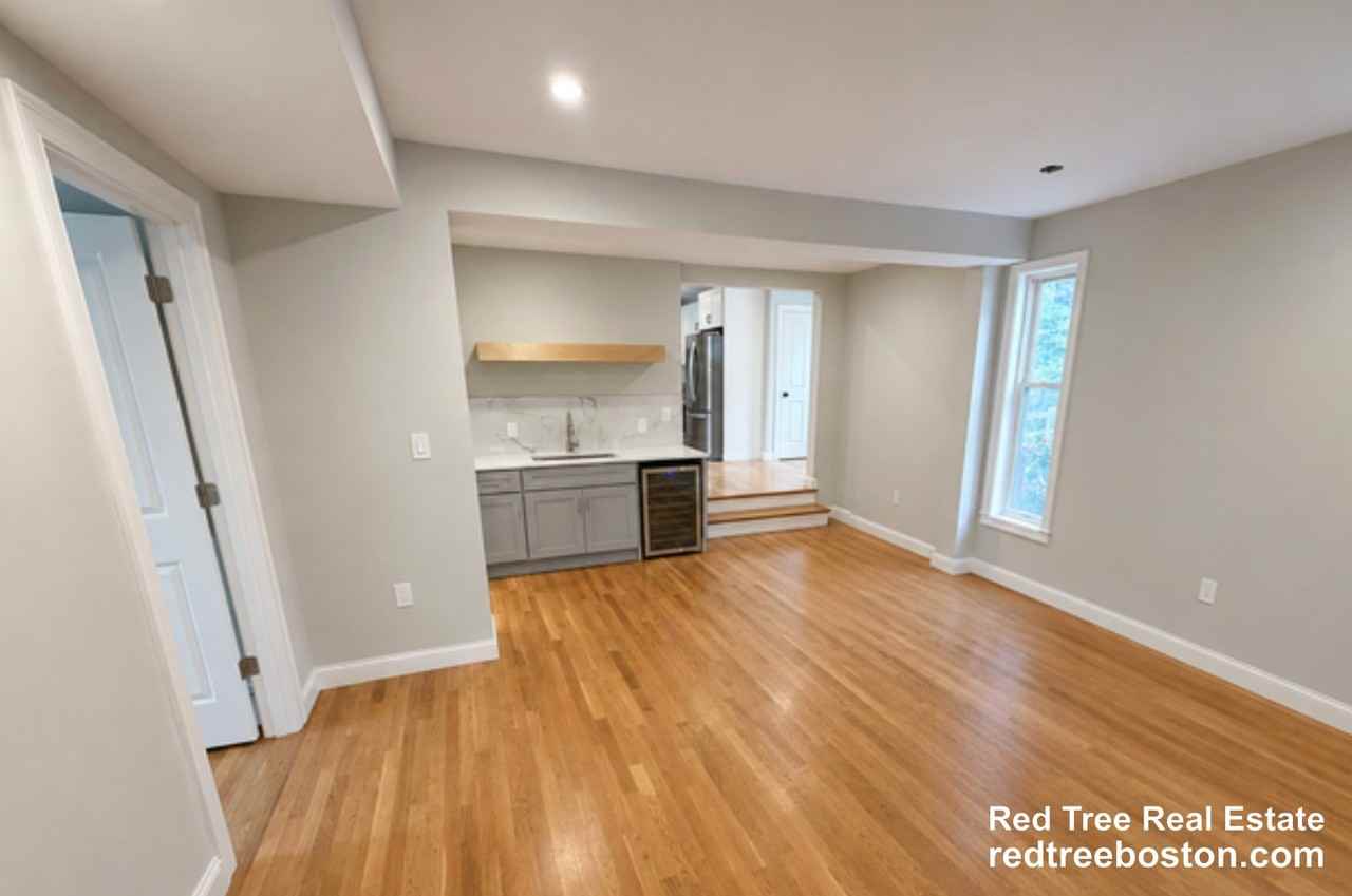 231 Foster St - Photo 2 of 9
