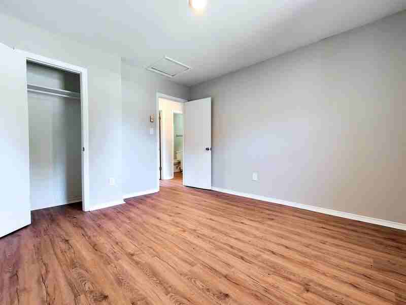4425 Layola Ave - Photo 5 of 9