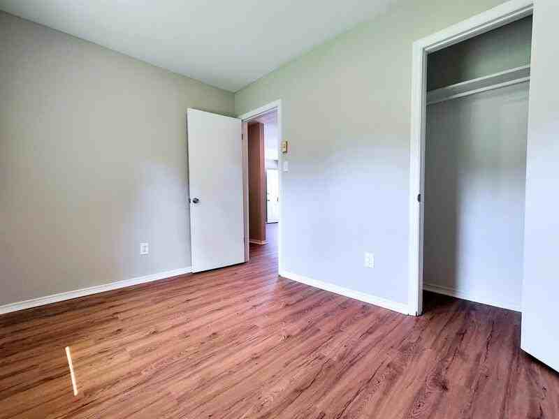 4425 Layola Ave - Photo 7 of 9