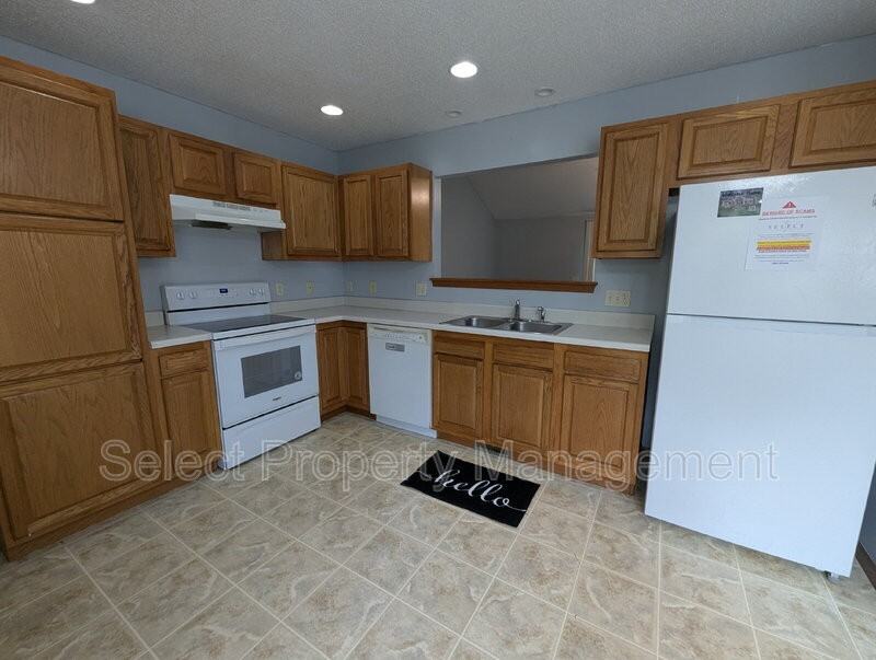 5309 Myanna Ln - Photo 6 of 23