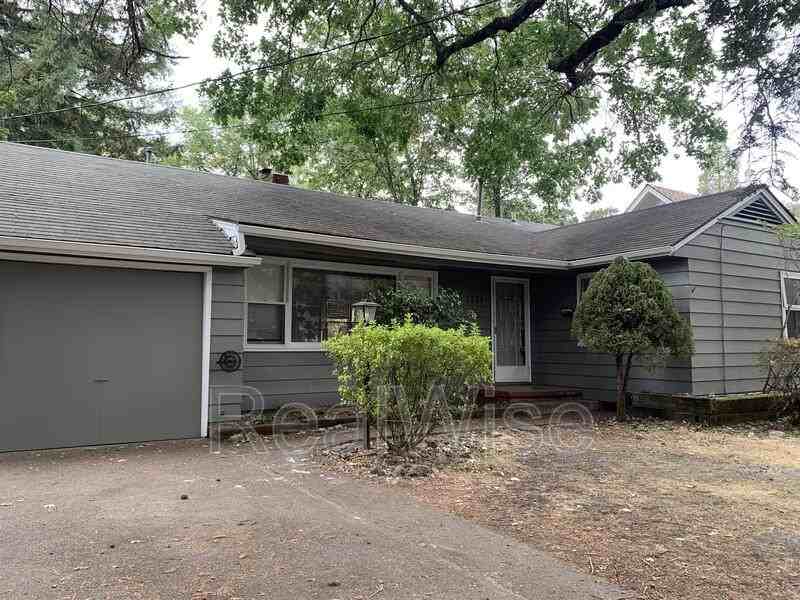 1324 Nw Washington Blvd - Photo 2 of 18