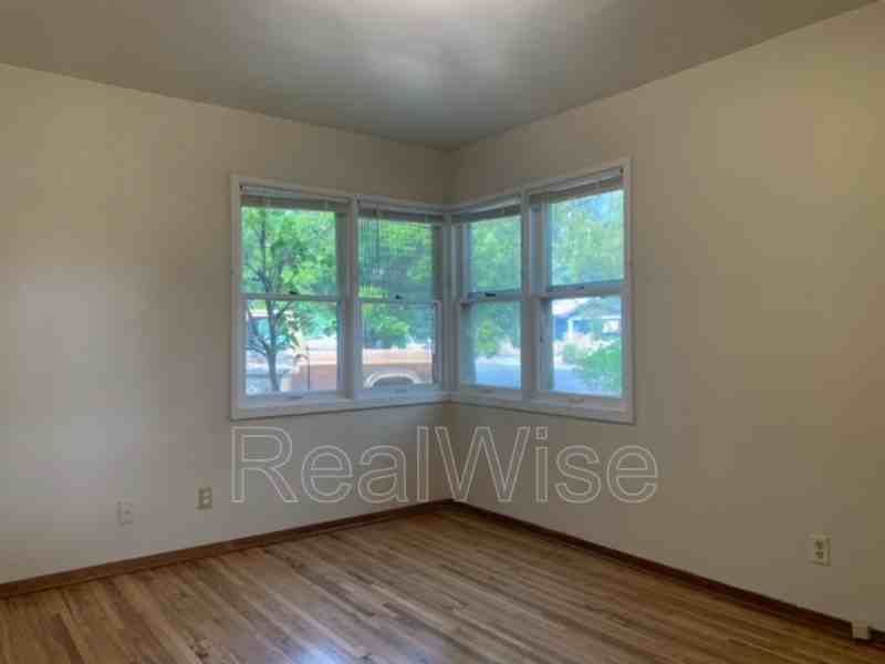 1324 Nw Washington Blvd - Photo 5 of 18