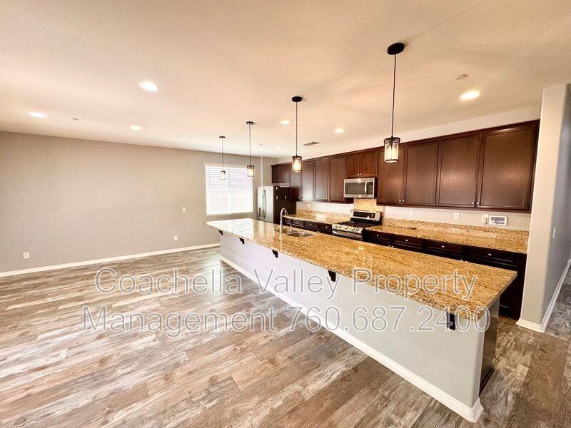43776 Pettirosso St - Photo 7 of 50