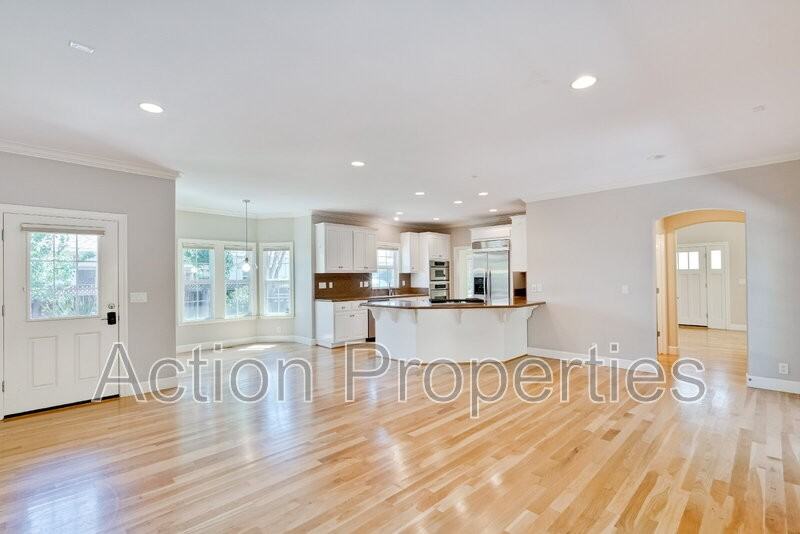 1182 Curtiss Ave - Photo 6 of 33