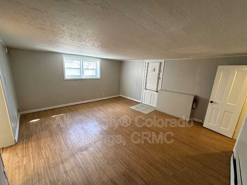 1632 W Kiowa St #5 - Photo 3 of 19