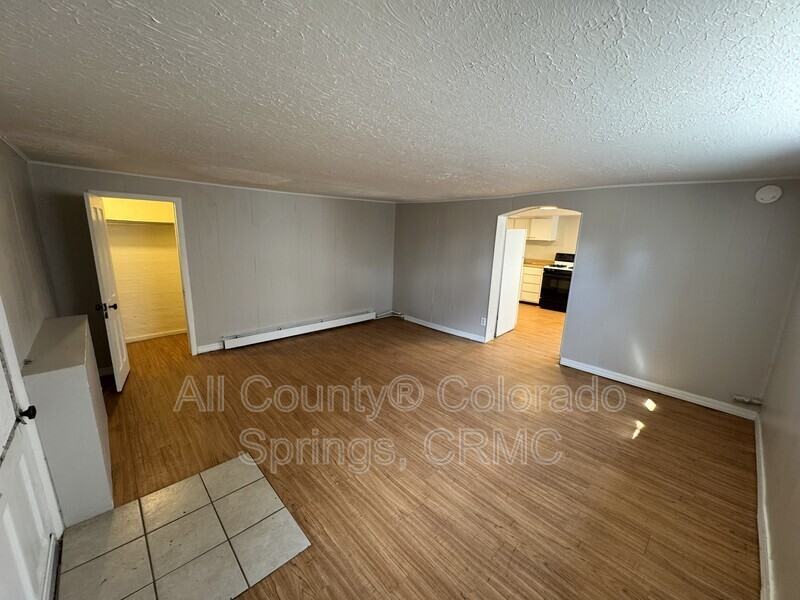 1632 W Kiowa St #5 - Photo 4 of 19