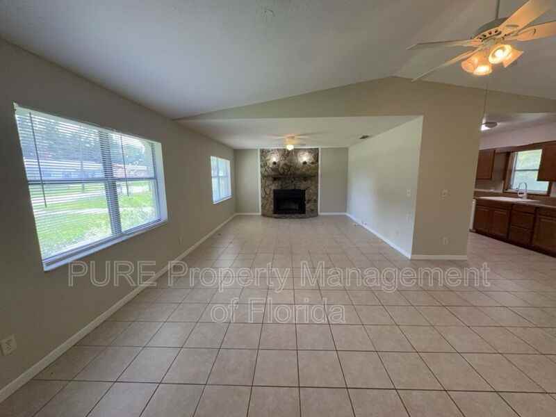 13606 Se 48th Ct - Photo 4 of 49