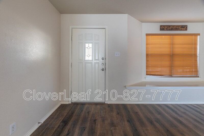 11023 Barclay Pt - Photo 6 of 40