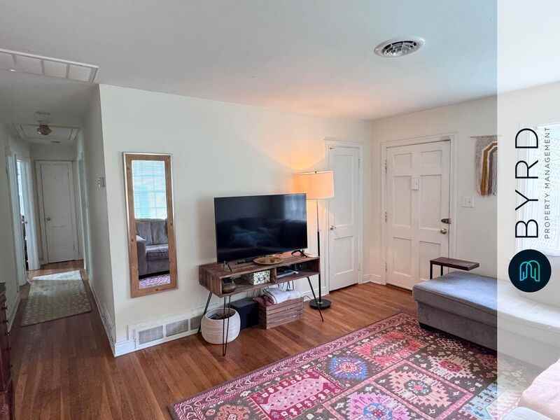 4813 Augusta Ave - Photo 5 of 17