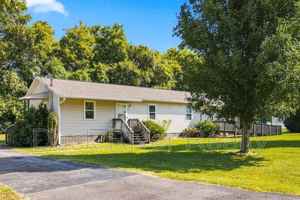 featured image of 1626 Lindsey Dr #A