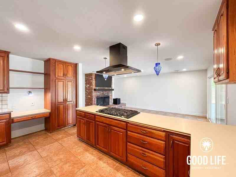 1921 Shire Dr - Photo 7 of 43