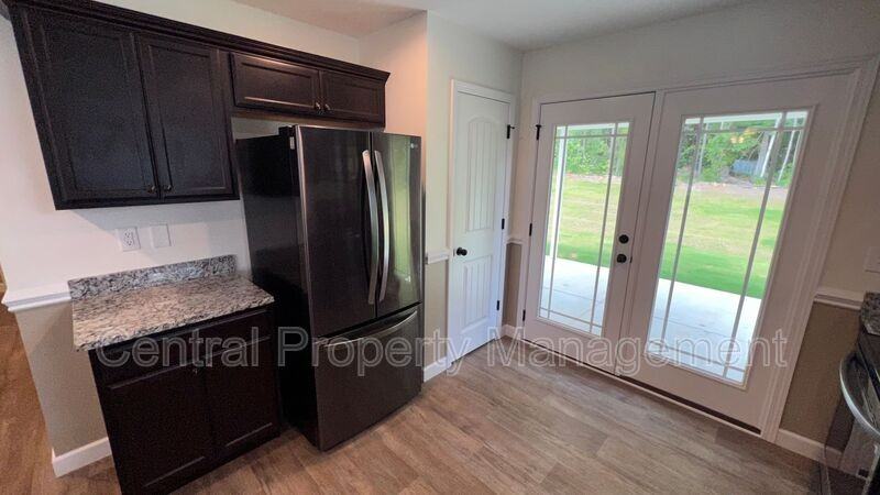 377 Timberwood Dr - Photo 6 of 16