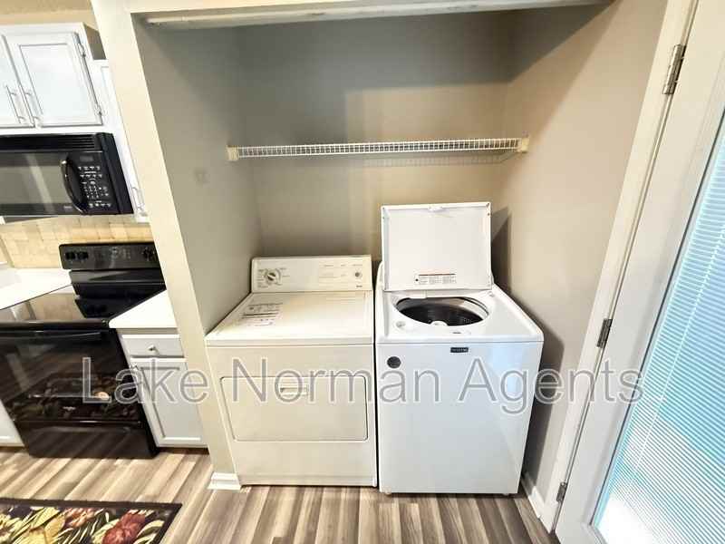 8006 Maxwelton Dr - Photo 6 of 17