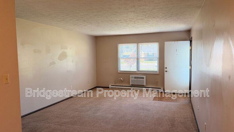 40 Candlewood Ct - Photo 2 of 11