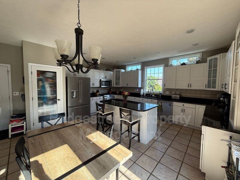 7425 Pelbrook Farm Dr - Photo 6 of 50