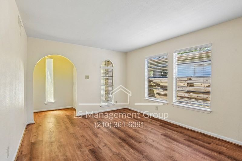 6603 Cherryleaf St - Photo 7 of 42