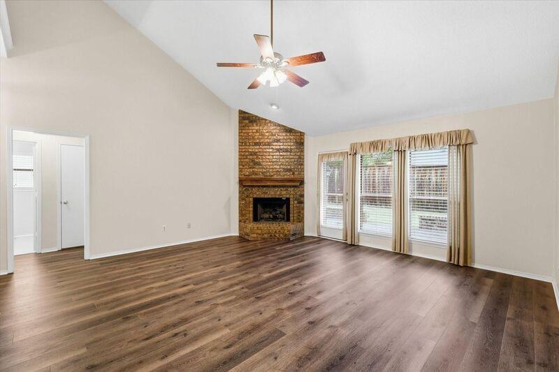 1108 Coker Dr - Photo 4 of 25