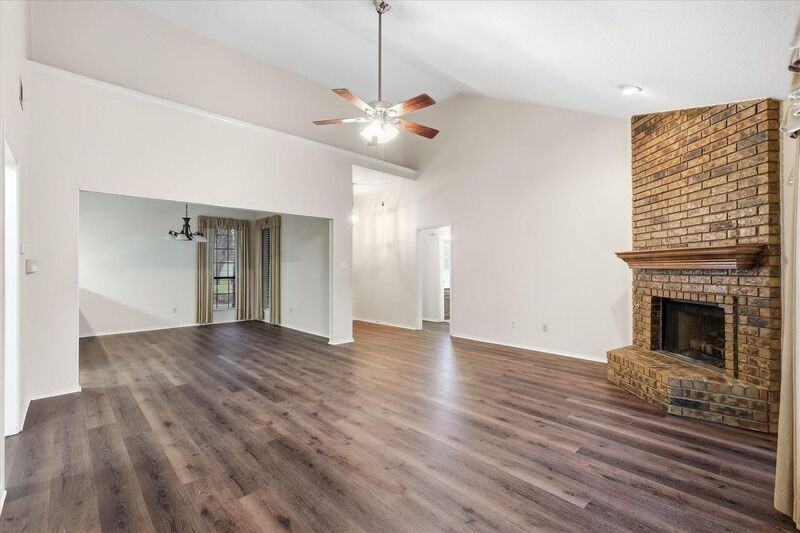 1108 Coker Dr - Photo 5 of 25