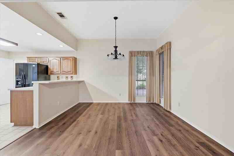 1108 Coker Dr - Photo 6 of 25