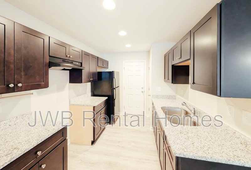 9069 India Ave - Photo 2 of 16