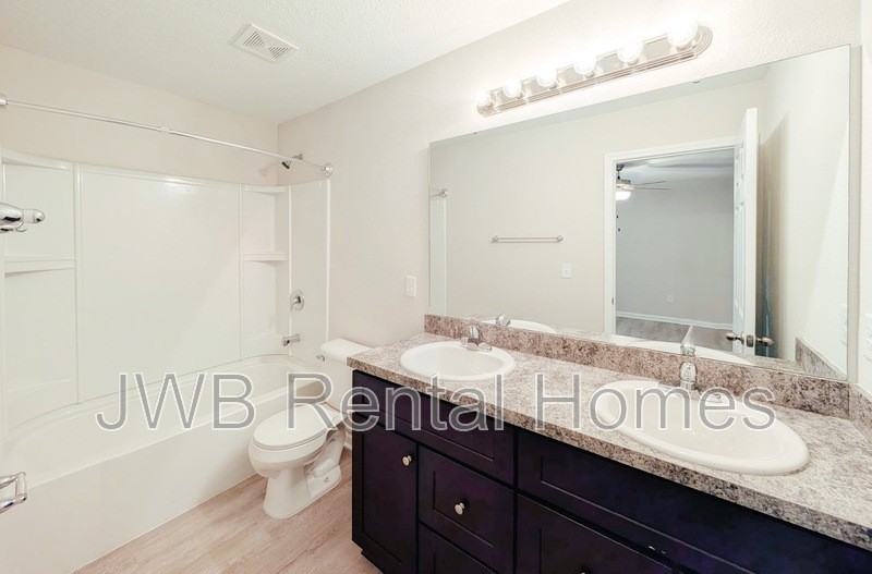 9069 India Ave - Photo 7 of 16