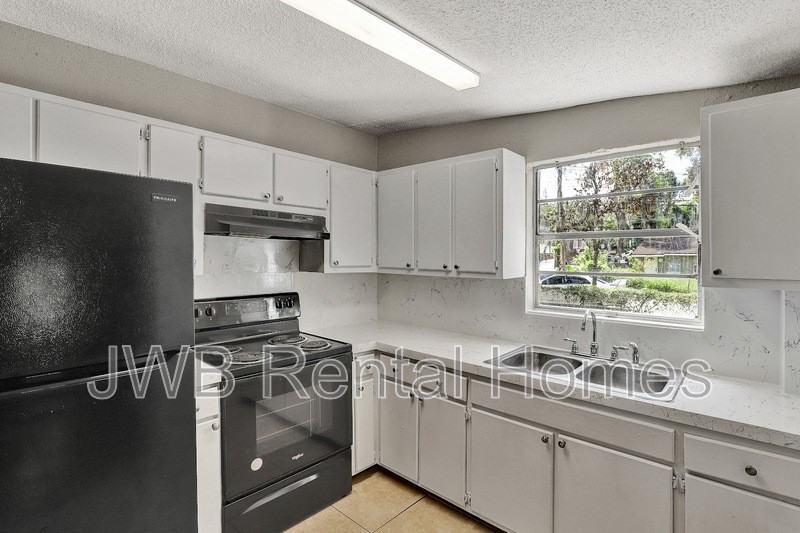 9061 10th Ave - Photo 2 of 20
