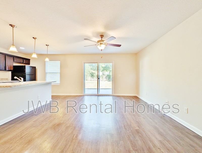 4587 Shelby Ave - Photo 6 of 12