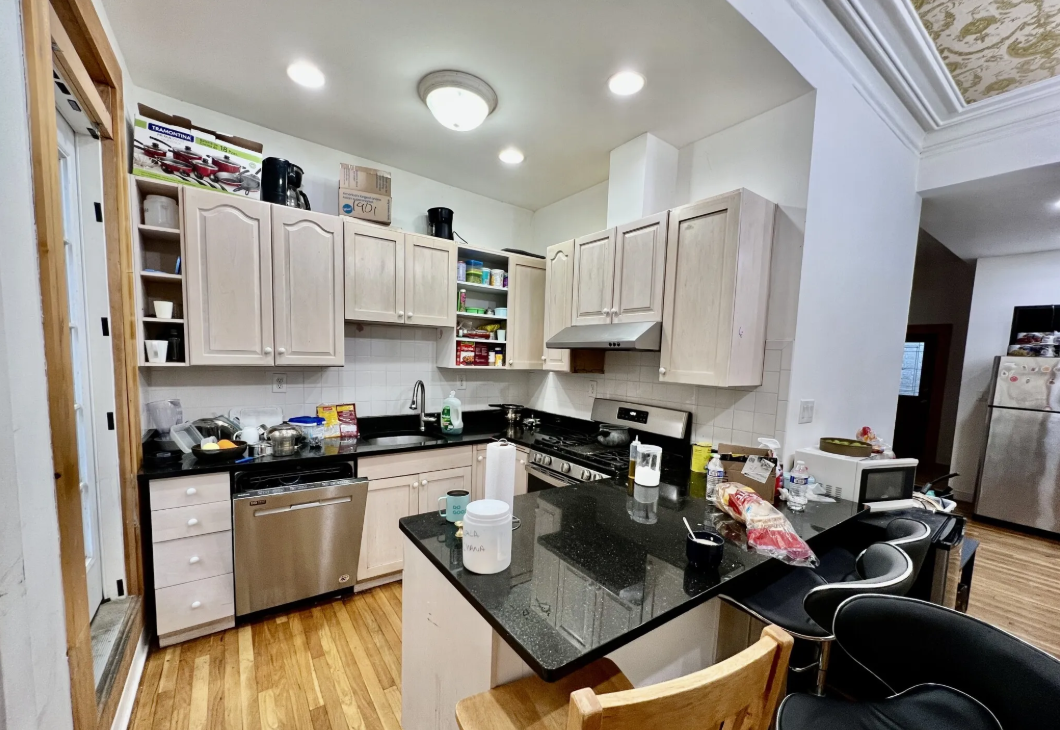 23 Highland Park Ave #1