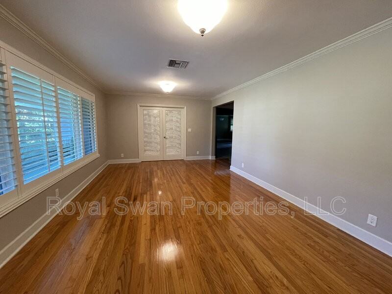 2626 Nevada Rd - Photo 4 of 50