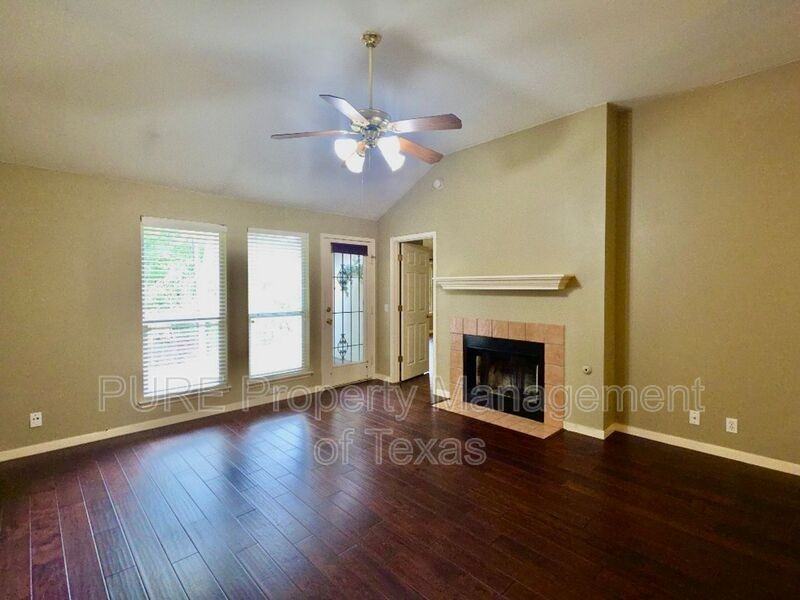 9106 Wellesley Dr - Photo 2 of 25