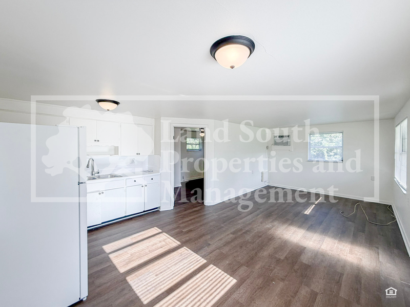 1030 Lakewood Ct #5 - Photo 4 of 13