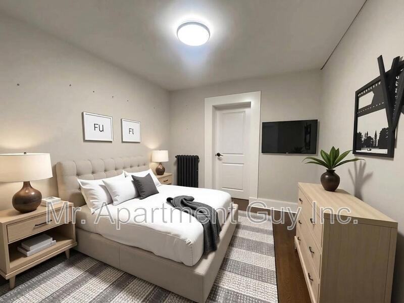 1068 Eglinton Ave W - Photo 4 of 7