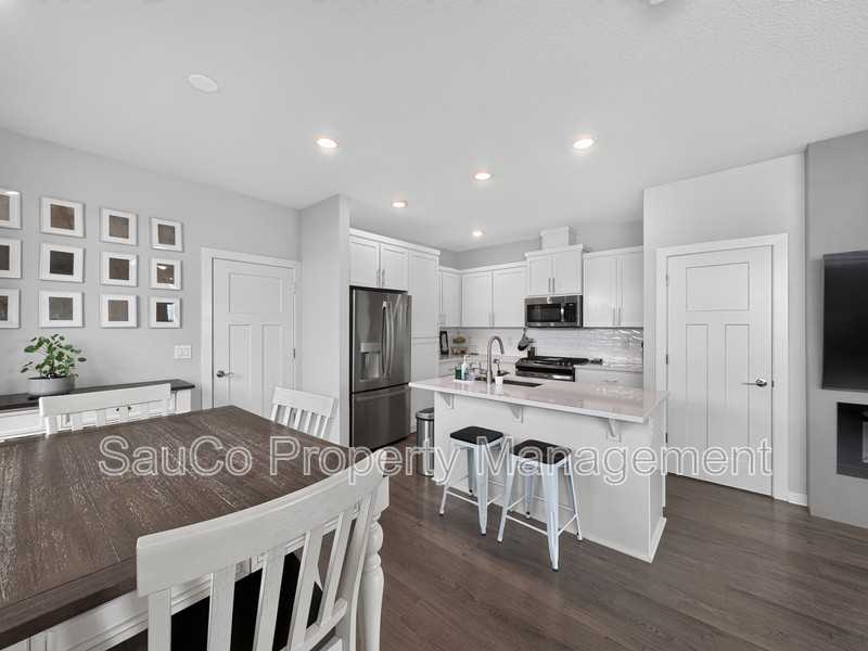 6433 Se Genrosa St - Photo 6 of 16