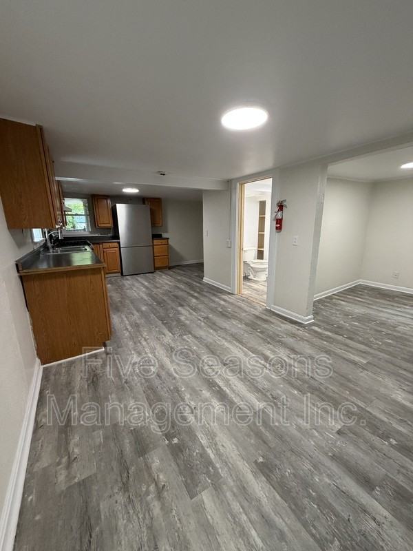 17 West St - Photo 7 of 16