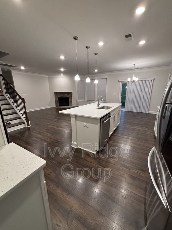4867 Tacoma Dr - Photo 3 of 13
