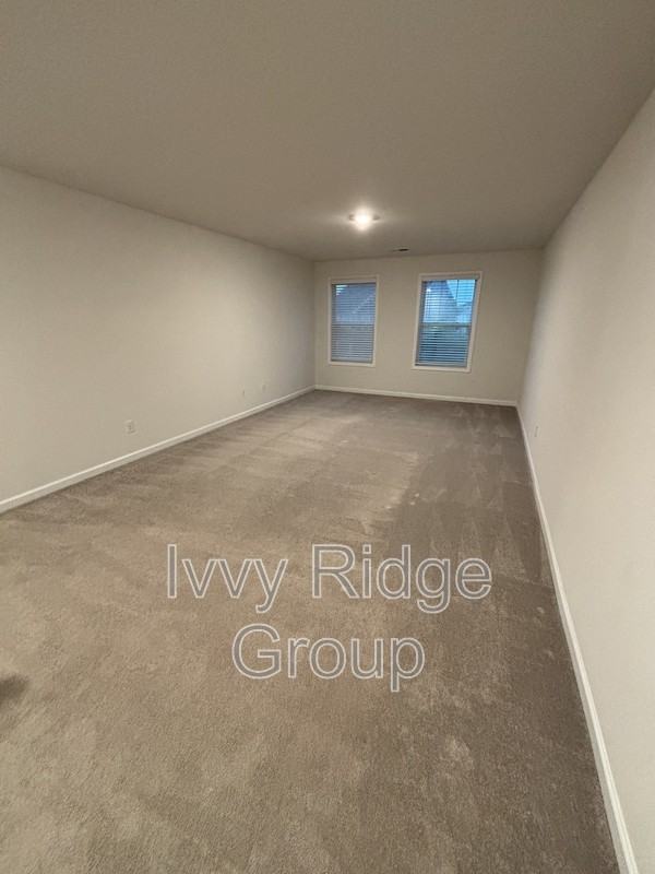 4867 Tacoma Dr - Photo 7 of 13
